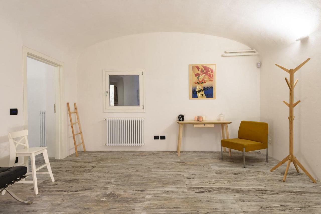 Leopardi Luxury Maison With Garden And Jacuzzi: 10 People Florence