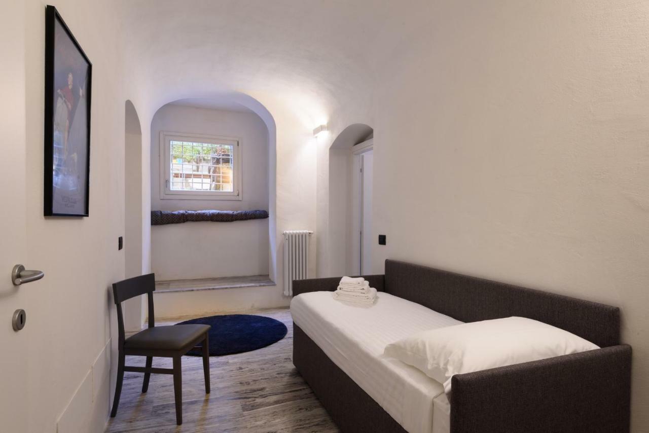 Apartment Leopardi Luxury Maison With Garden And Jacuzzi: 10 People Florence