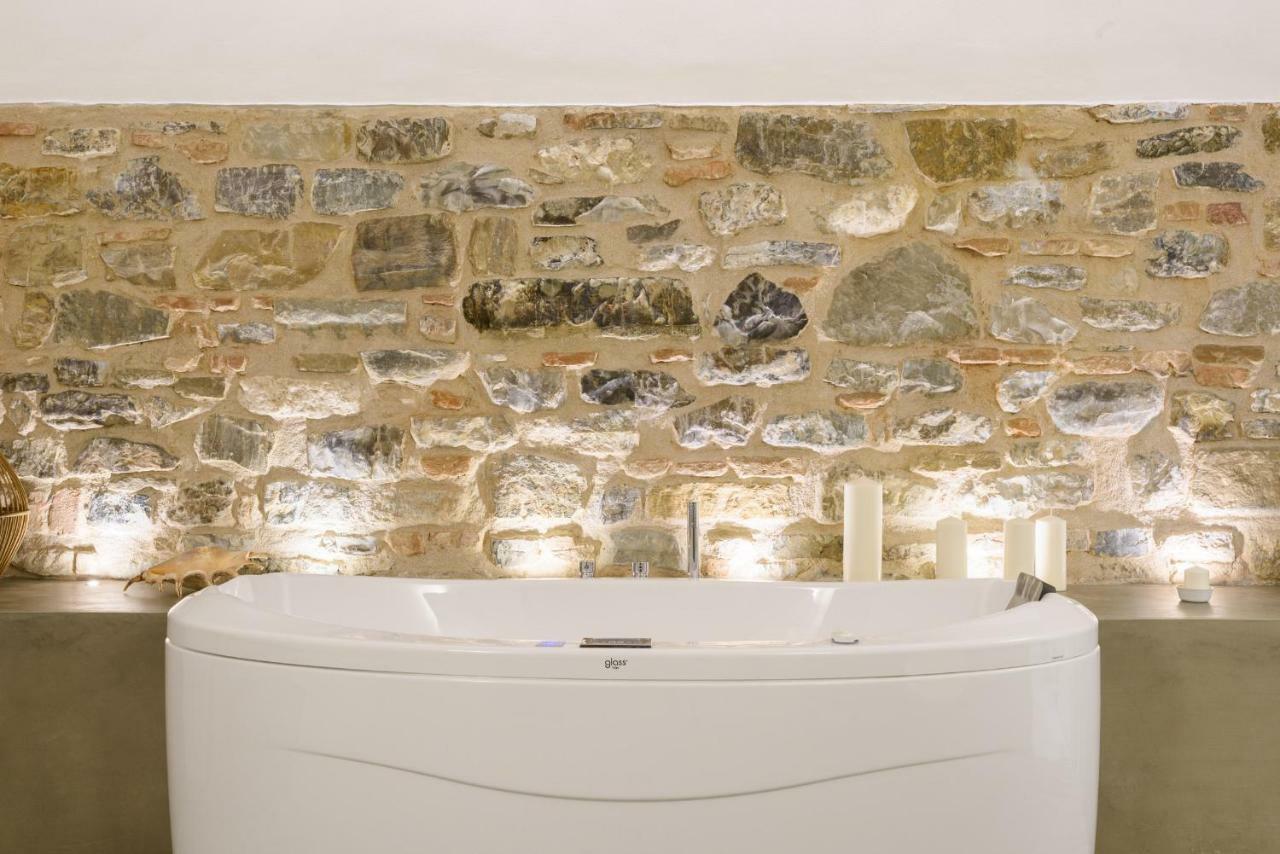 Apartment Leopardi Luxury Maison With Garden And Jacuzzi: 10 People Florence