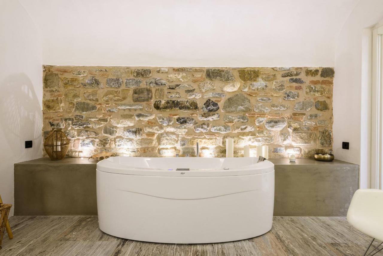 Apartment Leopardi Luxury Maison With Garden And Jacuzzi: 10 People Florence